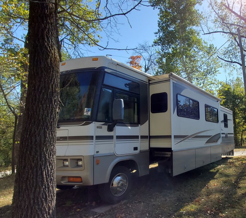 2001 Winnebago Adventurer 37G, Class A Gas RV For Sale By Owner in
