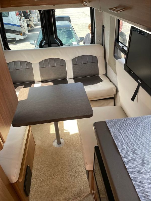 Used 2014 Winnebago Era 70X for Sale by Owner in Zephyrhills, Florida RVT