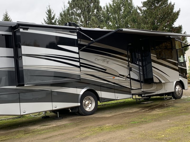 2016 Newmar Canyon Star 3712, Class A Gas RV For Sale By Owner in