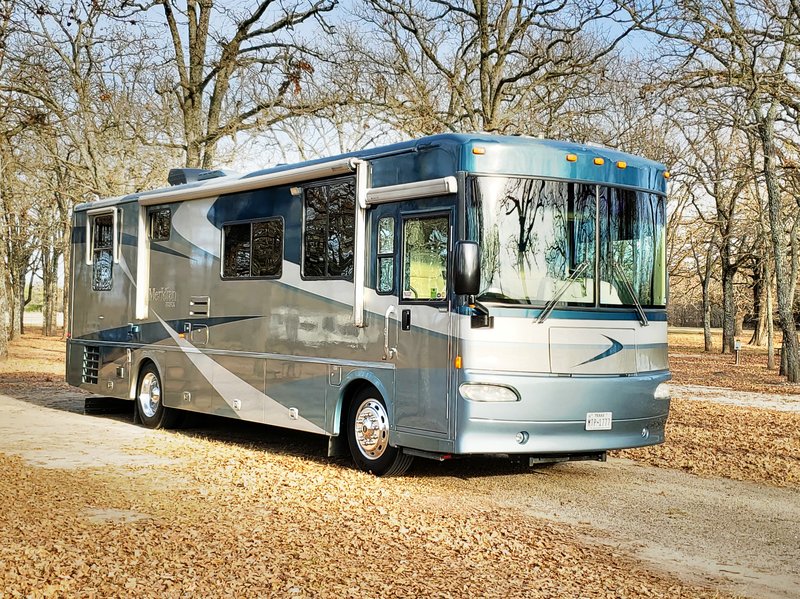 2005 Itasca Meridian 34H, Class A Diesel RV For Sale By Owner in Greenville, Texas