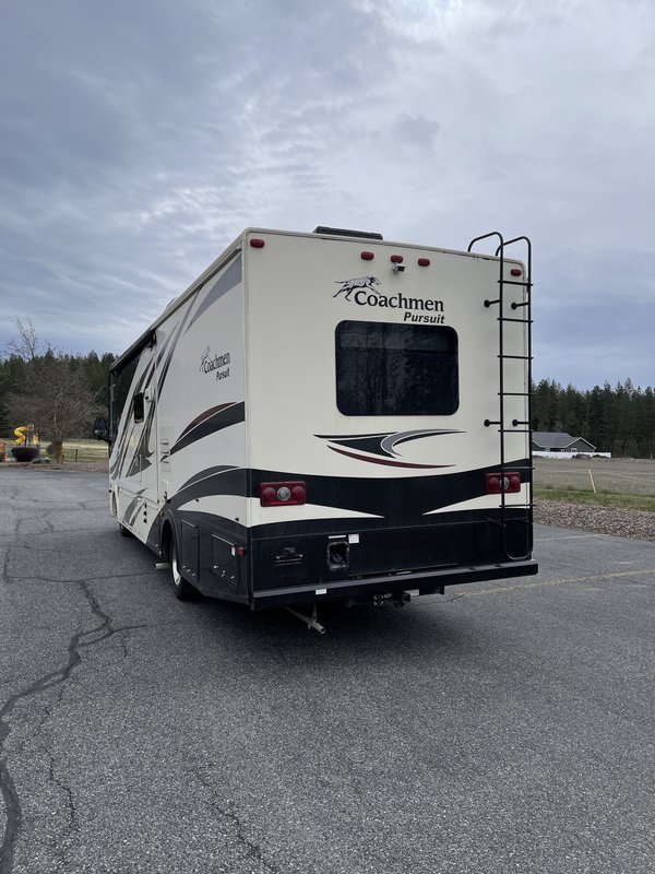 2018 Coachmen Pursuit 31SB, Class A Gas RV For Sale By Owner in
