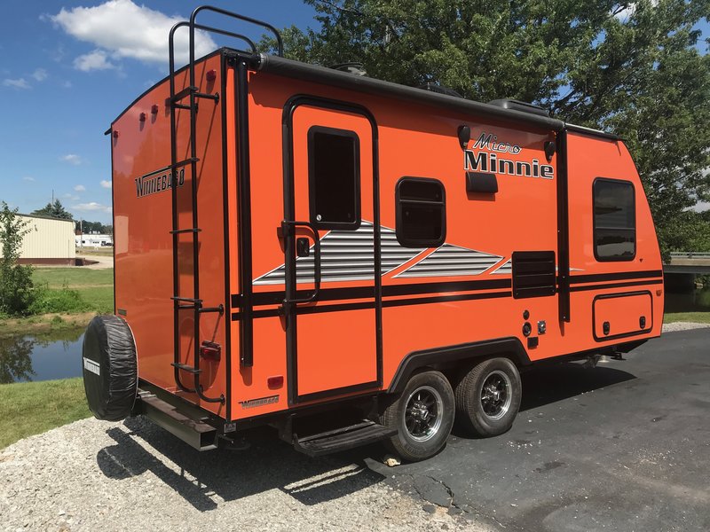 2019 Winnebago Micro Minnie 1808FBS, Travel Trailers RV For Sale By
