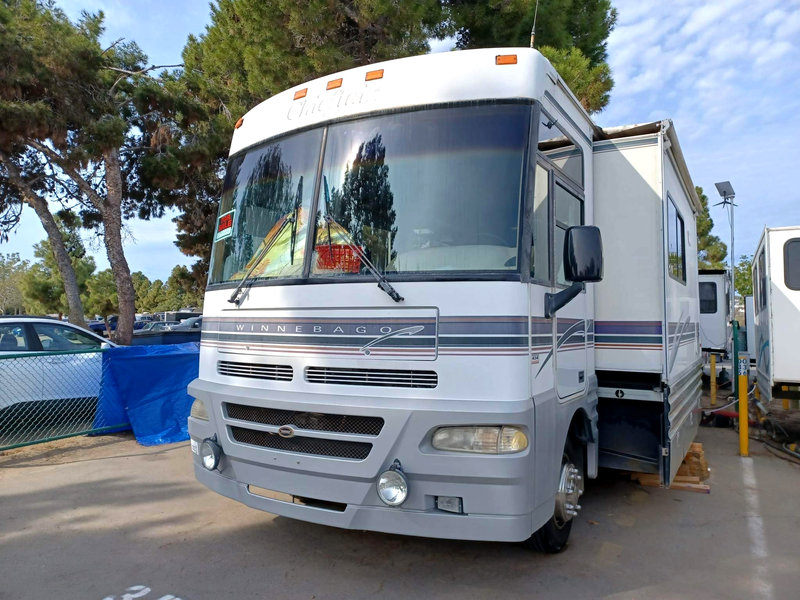 1998 Winnebago Chieftain vortec 7400, Class C RV For Sale By Owner in