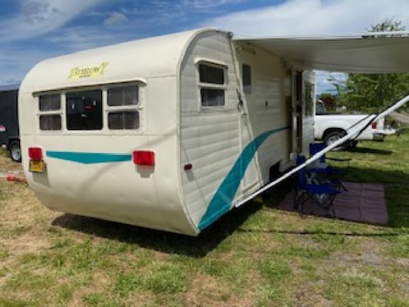1953 Schult Yelow 22 ft, Travel Trailers RV For Sale By Owner in