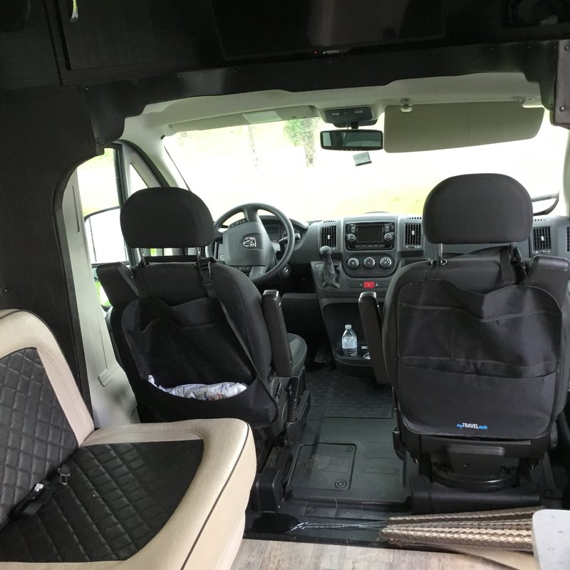 2015 Dynamax Rev TB, Class C RV For Sale By Owner in West harrison
