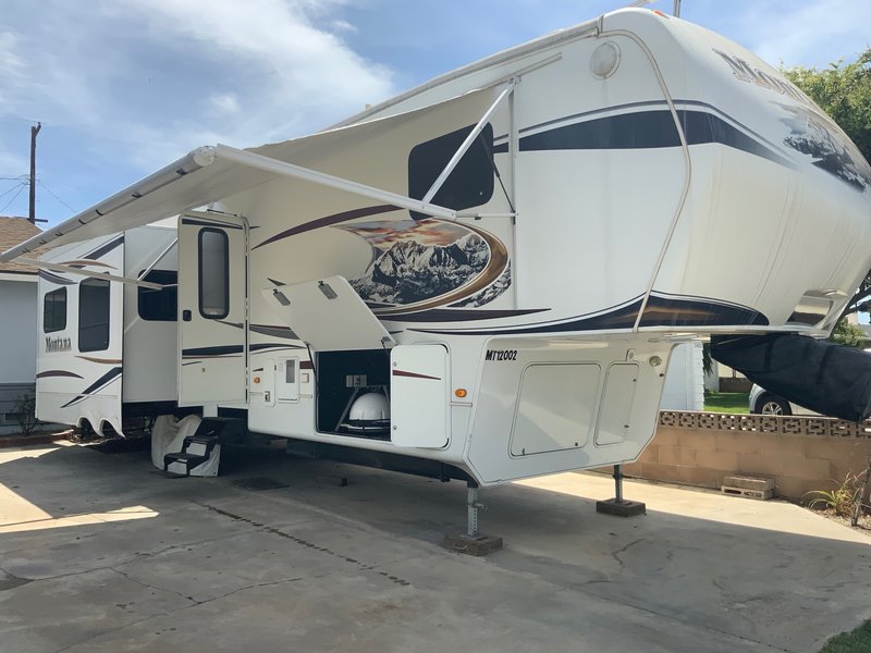 2012 Keystone Montana 3700RL, 5th Wheels RV For Sale By Owner in Garden