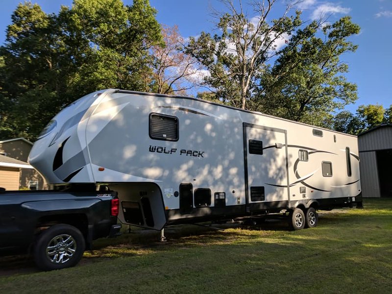 2017 Forest River Cherokee Wolf Pack 325PACK13, Toy Haulers 5th Wheels RV For Sale By Owner in 2017 Wolf Pack Toy Hauler For Sale