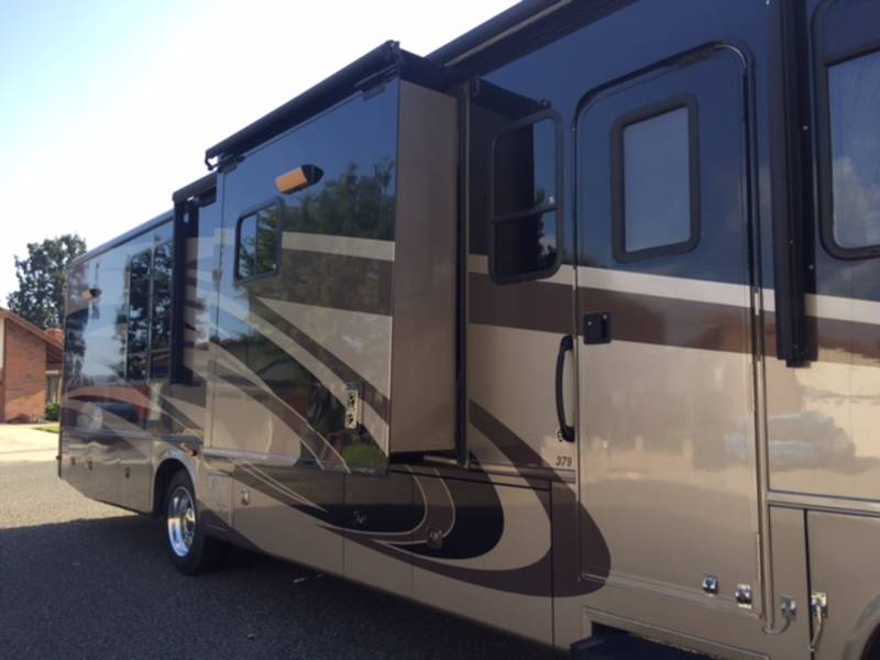 2010 Forest River 379, Class A Gas RV For Sale By Owner in