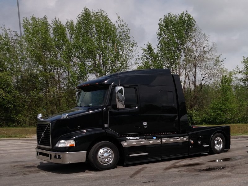 2020 Volvo 640 VNR Four Door, Trucks RV For Sale By Owner in Euless, Texas 338702