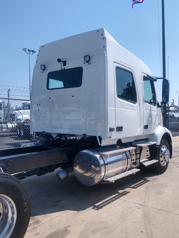 2020 Volvo 640 VNR Four Door, Trucks RV For Sale By Owner in Euless, Texas 338702