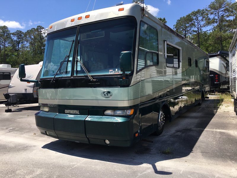 1999 Safari Continental 4006 40’ SEQCIR, Class A Diesel RV For Sale