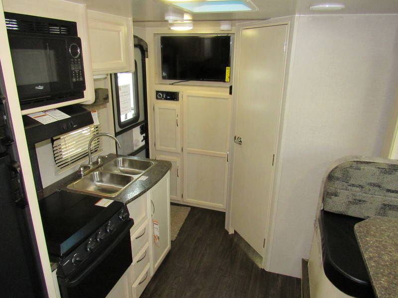2019 Winnebago Micro Minnie 1808FBS, Travel Trailers RV For Sale in