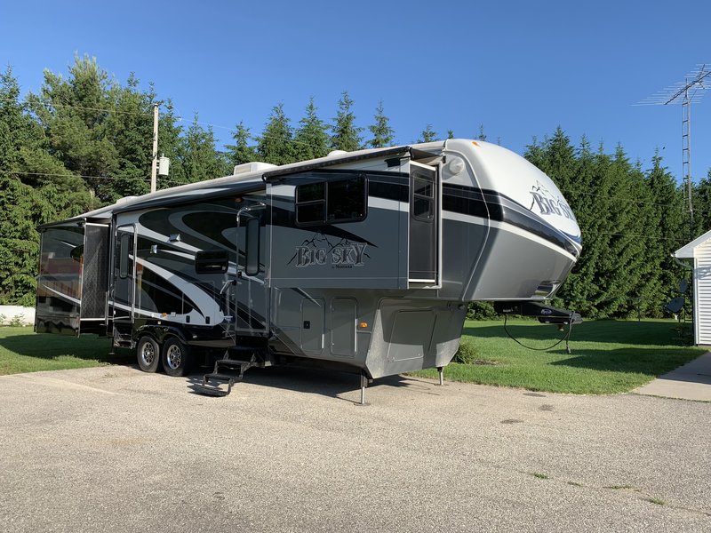 2012 Keystone Montana Big Sky 3750FL, 5th Wheels RV For Sale By Owner in Merrill, Michigan RVT