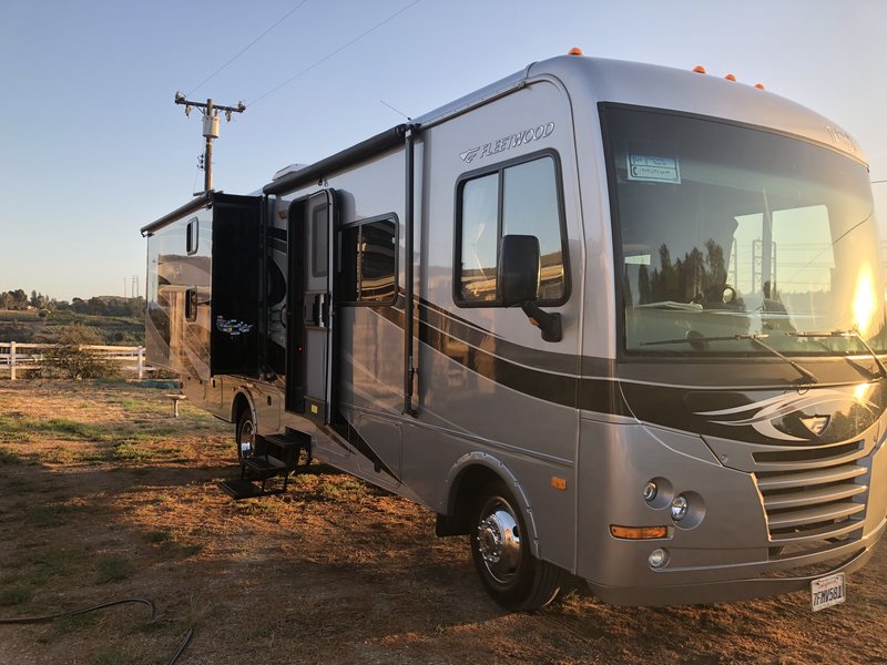 2015 Fleetwood Terra SE 31C, Class A Gas RV For Sale By Owner in