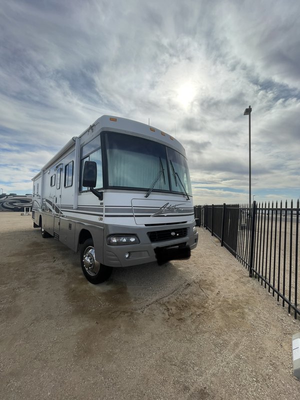 2003 Winnebago Adventurer 35U, Class A Gas RV For Sale By Owner in