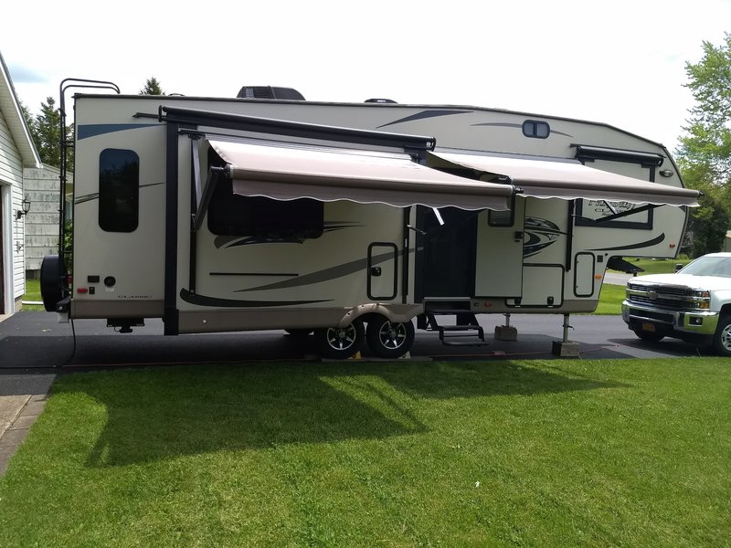 2016 Forest River Flagstaff Classic Super Lite 8528IKWS, 5th Wheels RV For Sale By Owner in 2016 Forest River Flagstaff Classic Super Lite