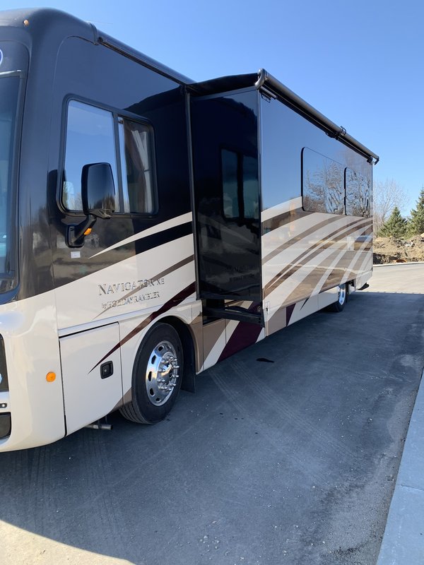 2017 Holiday Rambler Navigator XE 36U, Class A Diesel RV For Sale By