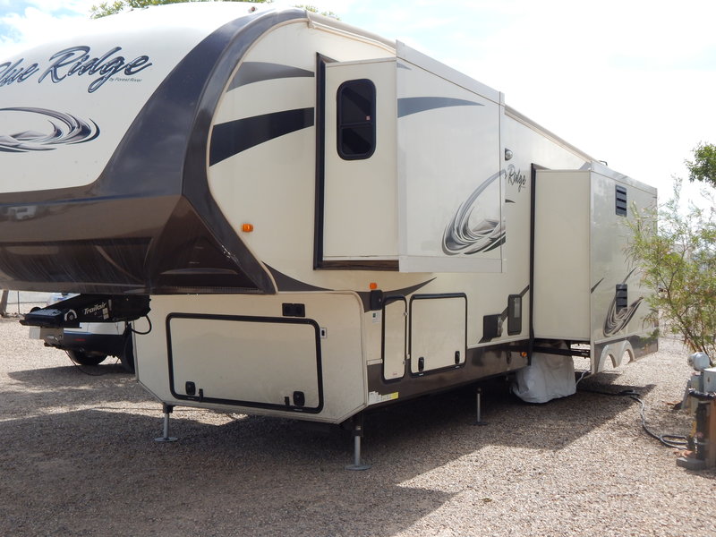 2015 Forest River Blue Ridge 3025RL, 5th Wheels RV For Sale By Owner in