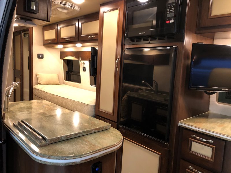 2018 Regency RV Xalta, Class B RV For Sale By Owner in Santa ysabel