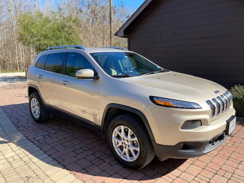2015 Jeep Cherokee LATITUDE, Tow Behind Cars RV For Sale By Owner in