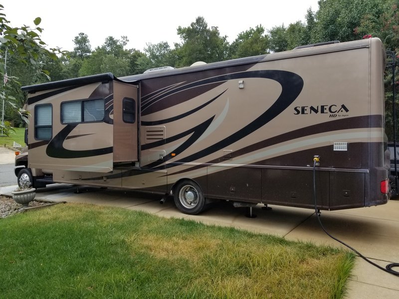 2006 Jayco Seneca HD 35GS, Class C RV For Sale By Owner in Callaway