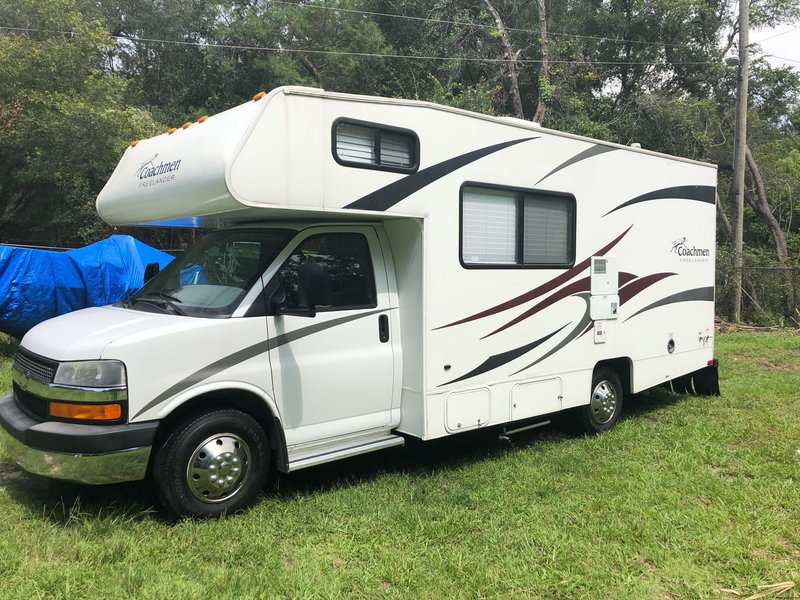 2010 Coachmen Freelander G3500, Class C RV For Sale By Owner in Deland