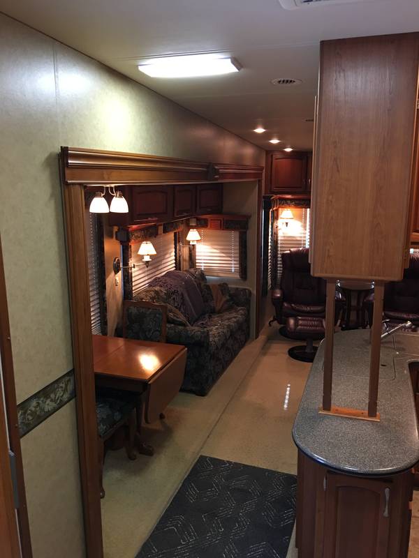 2009 Holiday Rambler Presidential Suite 37SKQ, 5th Wheels RV For Sale