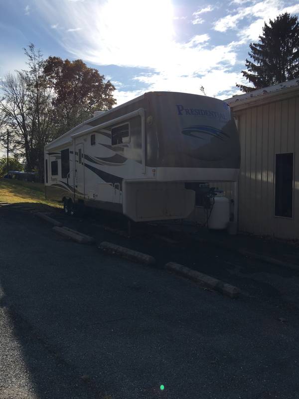 2009 Holiday Rambler Presidential Suite 37SKQ, 5th Wheels RV For Sale