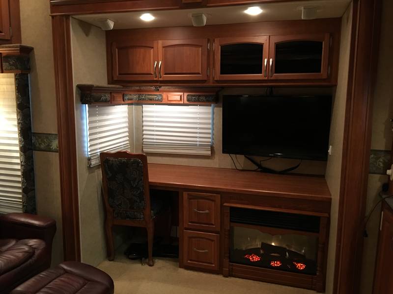 2009 Holiday Rambler Presidential Suite 37SKQ, 5th Wheels RV For Sale