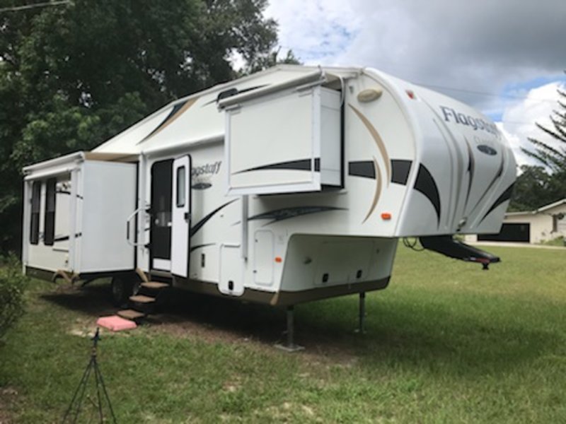 2013 Forest River Flagstaff Classic Super Lite 85281KWS, 5th Wheels RV For Sale By Owner in 2013 Flagstaff Classic Super Lite 5th Wheel