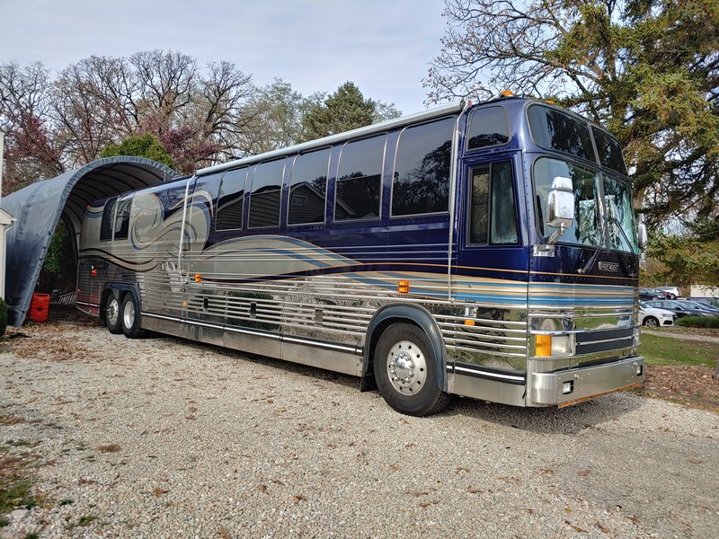 2000 Prevost Marathon XL45, Class A Diesel RV For Sale By Owner in