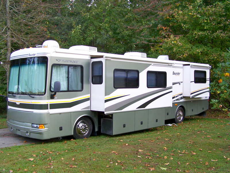 2005 Fleetwood Bounder 38N Class A Diesel RV For Sale By Owner In