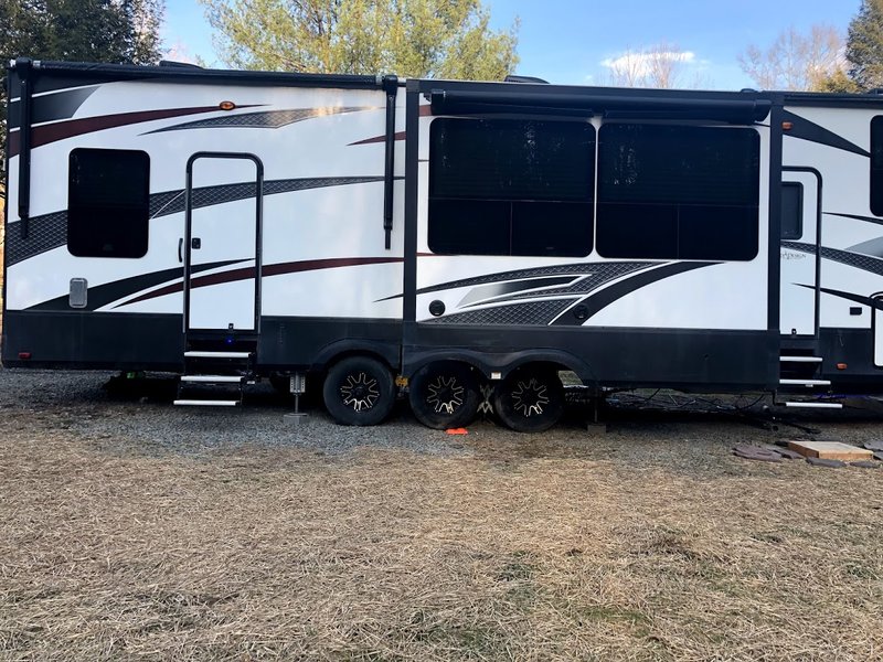 2016 Grand Design Momentum 397TH, 5th Wheels RV For Sale By Owner in Marion, Pennsylvania | RVT 2016 Grand Design Momentum 397th For Sale