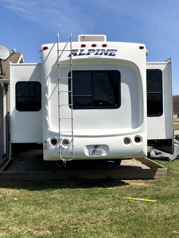 2013 Keystone Alpine 3700RE, 5th Wheels RV For Sale By Owner in Howell