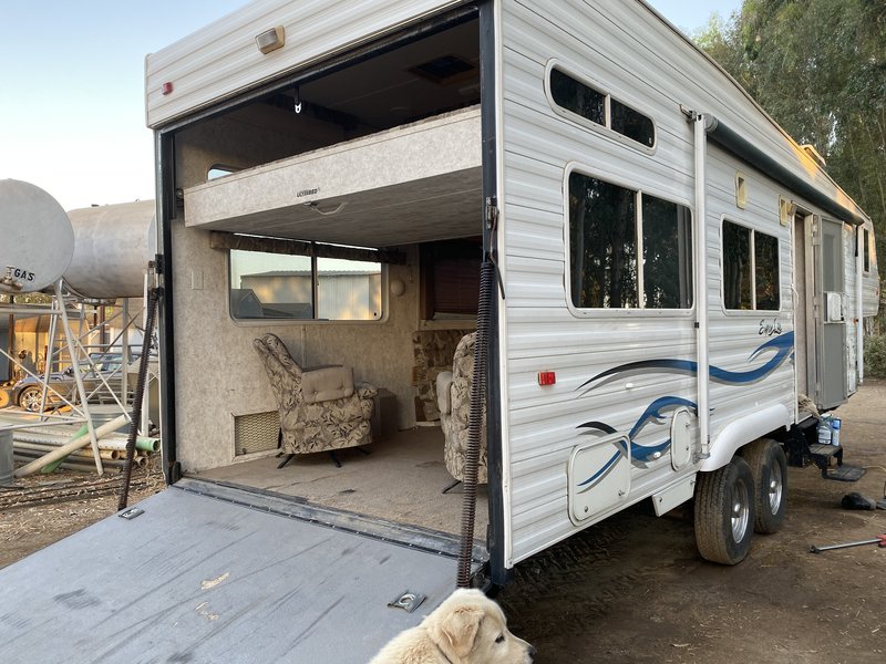 2005 Weekend Warrior Super Lite SI3005, Toy Haulers 5th Wheels RV For