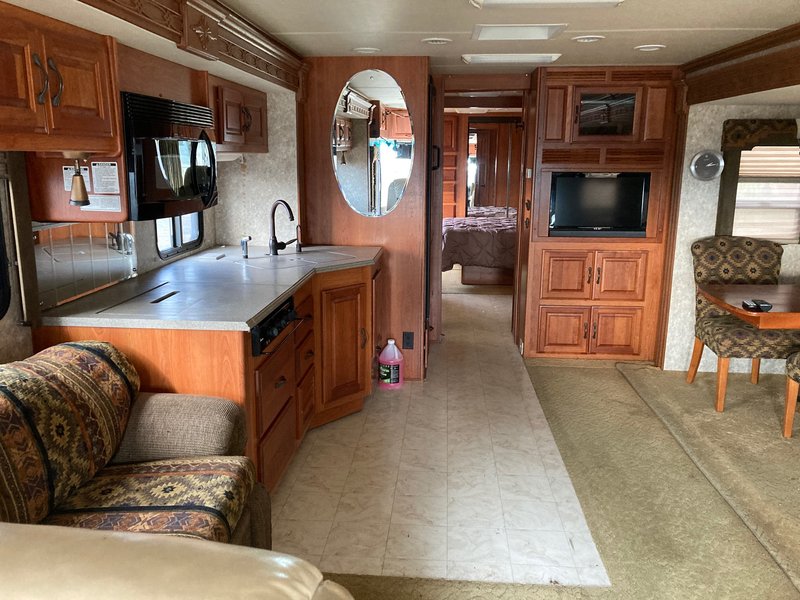 2006 Coachmen Encore 40TS, Class A Diesel RV For Sale By Owner in