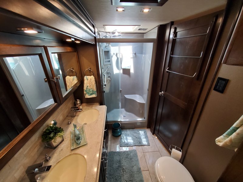 2019 Tiffin Phaeton 40AH, Class A - Diesel RV For Sale By Owner in ...