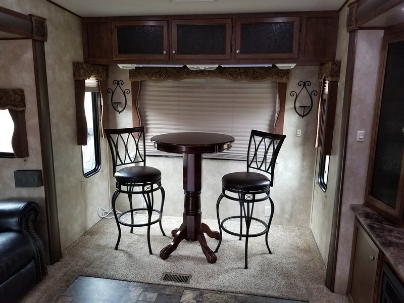 2013 Coachmen Chaparral Signature 343RLTS, 5th Wheels RV For Sale By