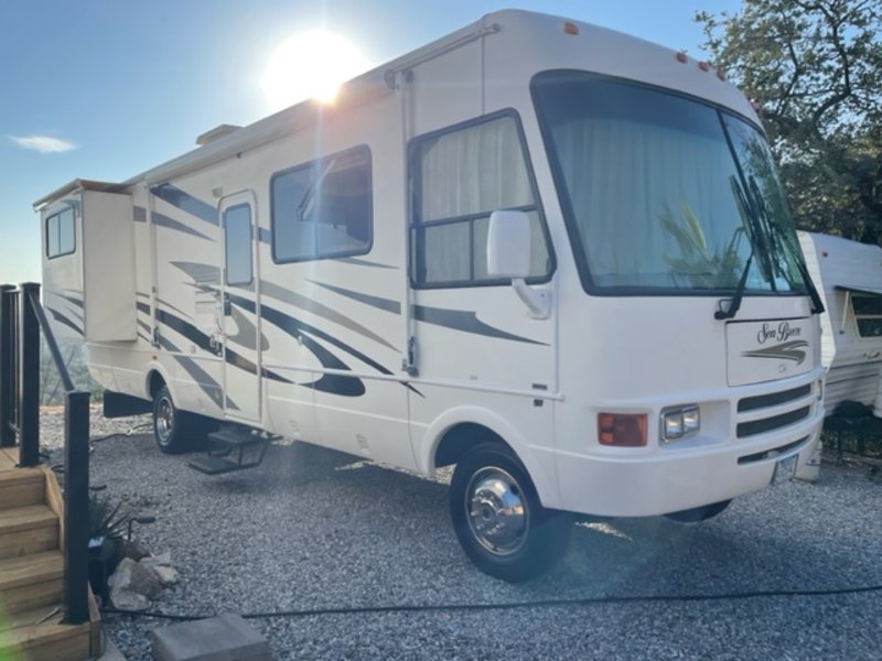 2005 National RV Sea Breeze 1311, Class A Gas RV For Sale By Owner in