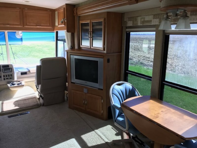 2007 Winnebago Adventurer 38J, Class A - Gas RV For Sale By Owner in