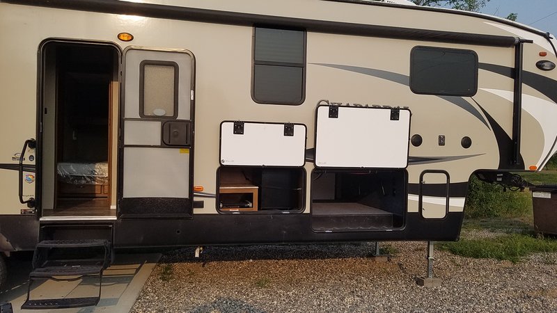 2016 Coachmen Chaparral 390QSMB, 5th Wheels RV For Sale By Owner in ...