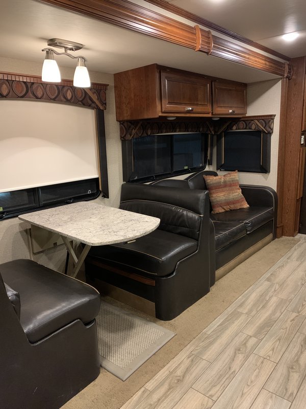 2016 Dynamax DX3 37BH, Class C RV For Sale By Owner in Lubbock, Texas