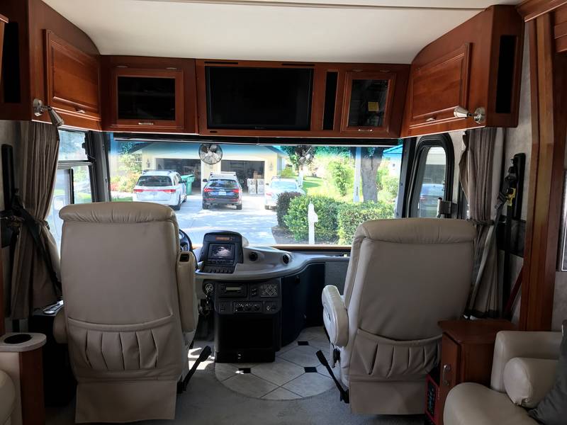 2007 Fleetwood Revolution LE, Class A Diesel RV For Sale By Owner in