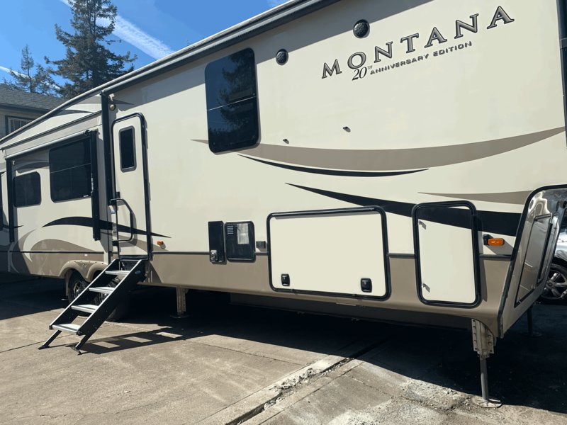 2019 Keystone Montana Legacy 3931FB, 5th Wheels RV For Sale By Owner in