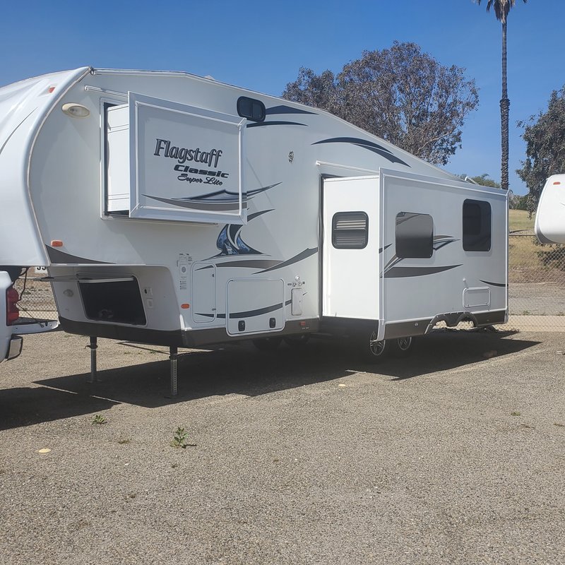 2013 Forest River Flagstaff Classic Super Lite FL1851824, 5th Wheels RV For Sale By Owner in 2013 Flagstaff Classic Super Lite 5th Wheel