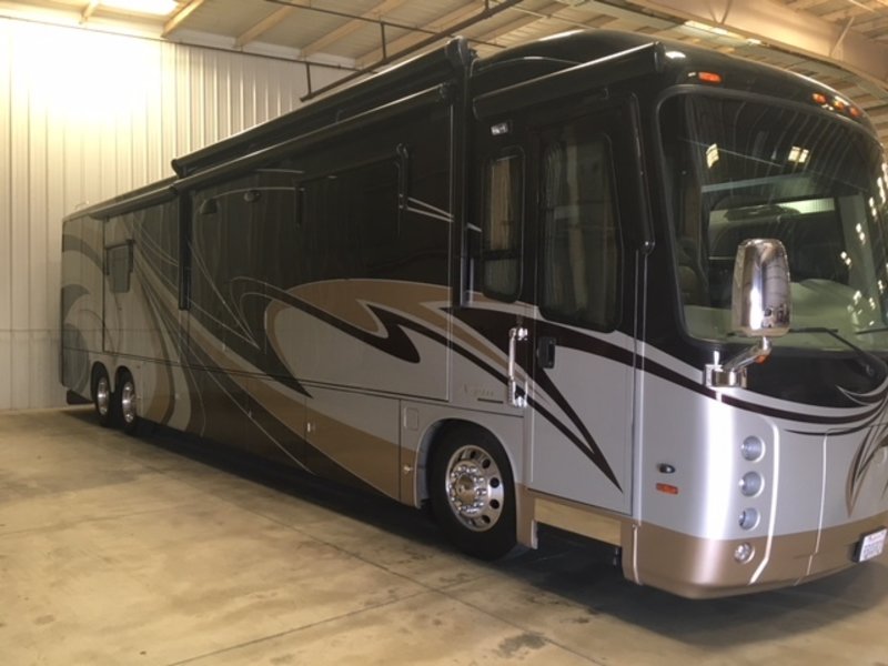 2014 44U, Class A Diesel RV For Sale By Owner in Goodyear, Arizona