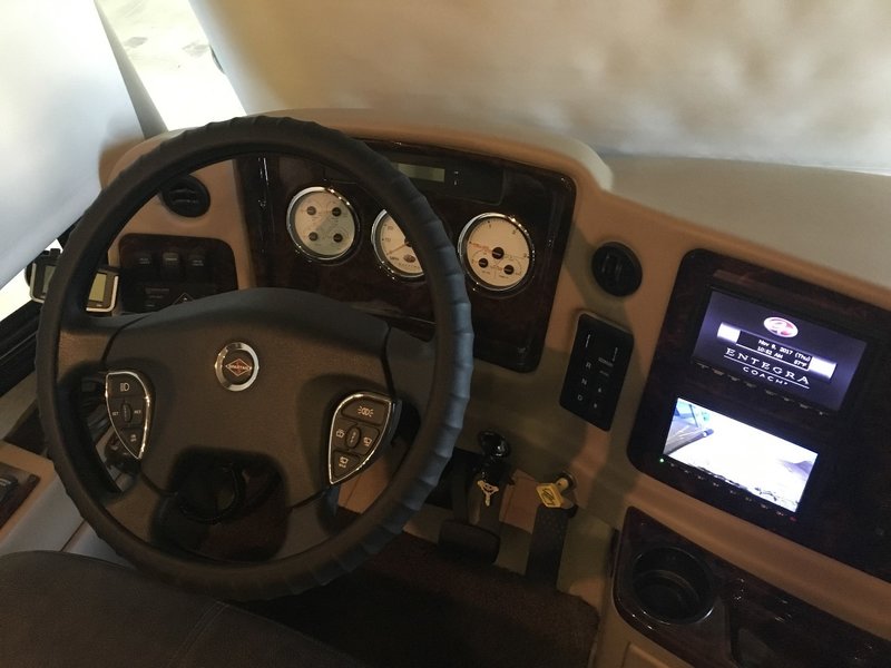 2014 44U, Class A Diesel RV For Sale By Owner in Goodyear, Arizona