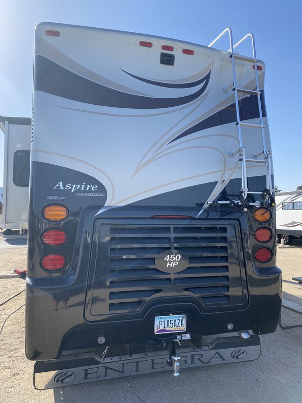 2014 44U, Class A Diesel RV For Sale By Owner in Goodyear, Arizona