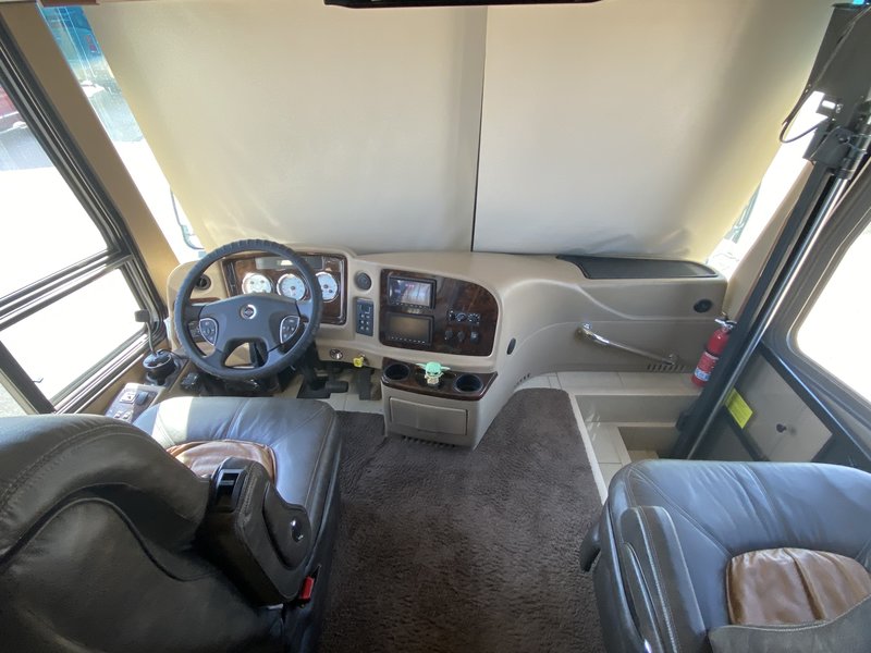 2014 44U, Class A Diesel RV For Sale By Owner in Goodyear, Arizona