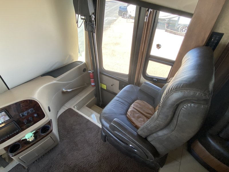 2014 44U, Class A Diesel RV For Sale By Owner in Goodyear, Arizona